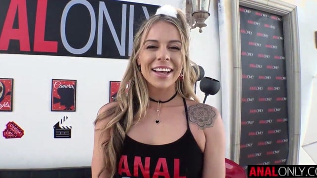 ANAL ONLY Summer Vixen viciada em anal