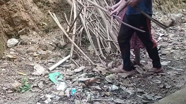 Helped My Desi Neighbor Aunty And She Paid Me With Her Pussy