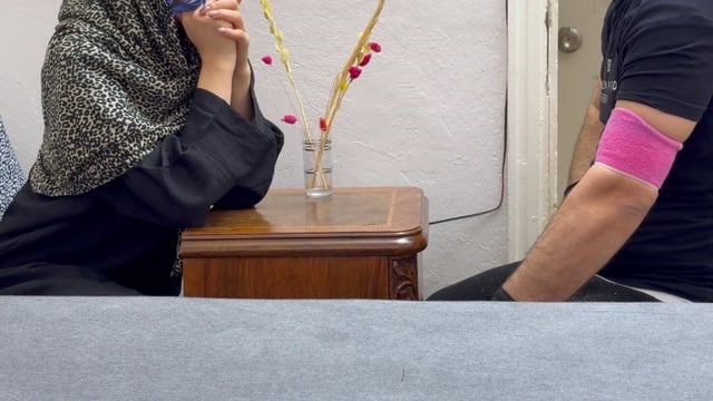 Comi a Esposa do Meu Amigo Sem Camisinha Até Ela Levar um Creampie, a Linda Iraniana farah bede Foi Emprenhada