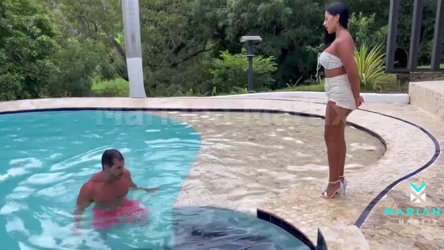 Loira Sara e Mariana Martix Pegam o Pau de Duncan Saint na Piscina