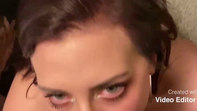 Cornbreadfedbby Engolindo uma Rola Negra Enorme Até o Fundo da Garganta