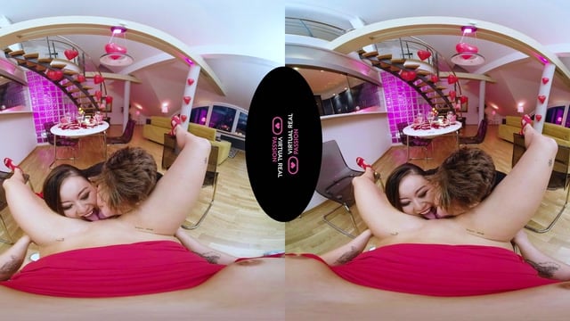 Marilyn Sugar Comemora o Ano Novo com um Ménage à Trois