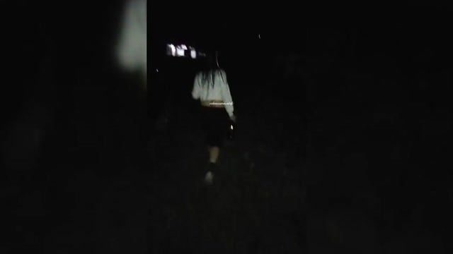 É ASSIM QUE EU APROVEITO DA MINHA AMIGA NA FESTA. ALGUÉM MAIS QUER TAMBÉM?