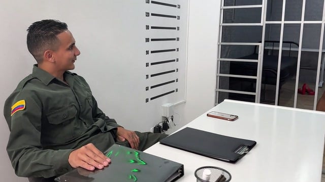 Rosxana Gutierrez Gets Fucked By Cops In Medellin
