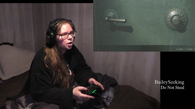 Bailey Seeking Gets Naked While Gaming Resident Evil