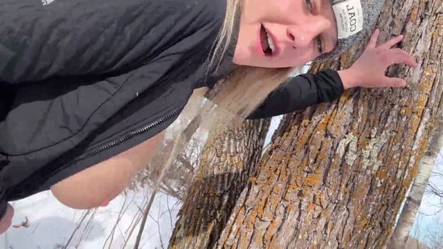 Sexo ao Ar Livre no Parque no Inverno