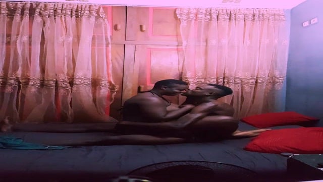 Ebony Babe Gets Her Holes Filled