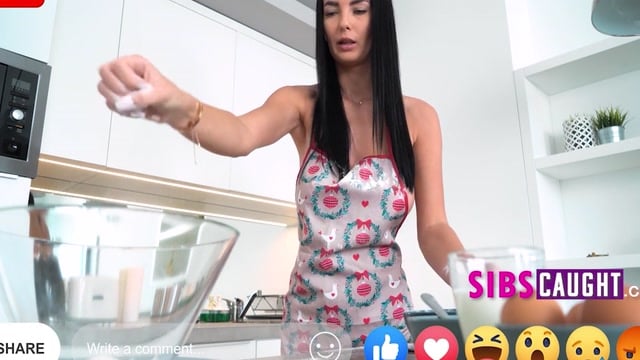 Stepdaughter Bakes And Takes Simon Kitty's Cock