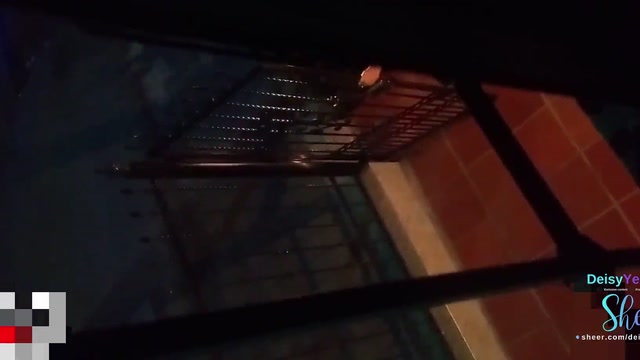 Venezolana Slut Deisyyeraldine Blows A Guard On The Street
