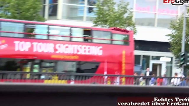 Magere Duitse Blonde Straatslet Pijpt Lul Tijdens Een Echte Oppikdate
