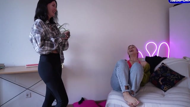Meeting The Hot Neighbors Just To Blow A Facial Cumshot On Keokistar