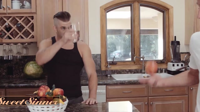 Nathan Bronson Takes His Sweet Time Fucking Blonde Milf Mona Wales