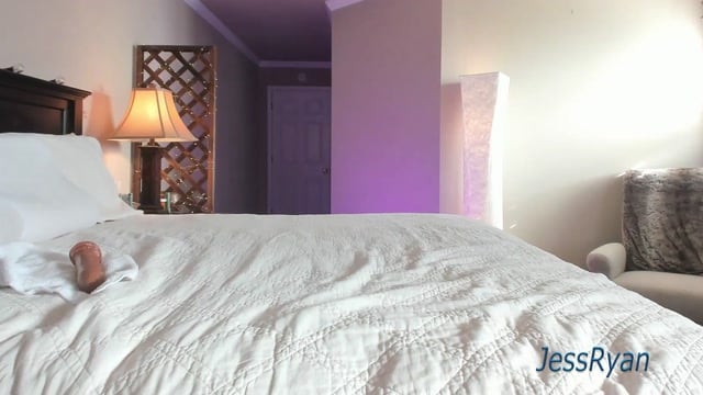 Camgirl Jess Ryan Gives A Sloppy Face Fucking Show