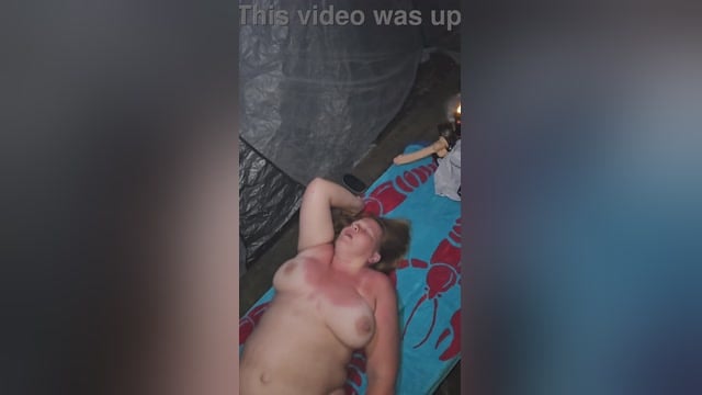 Gozada dentro durante acampamento