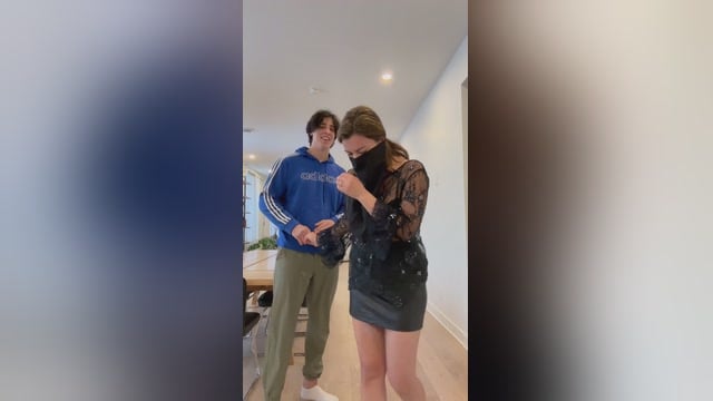 Alina Angel Cheats On Her Husband In Booking Apartment