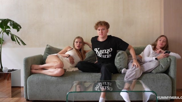 Ditched The Boring Netflix Doc To Fuck My Best Friend's Boyfriend - Mira David