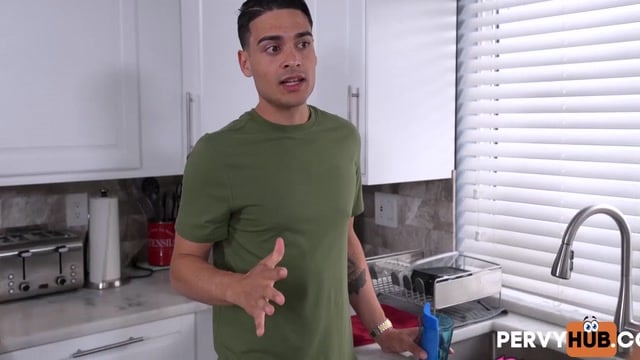 Vivian Taylor Engasga com a Gozada de Leo Valentino Depois de Levar de Quatro