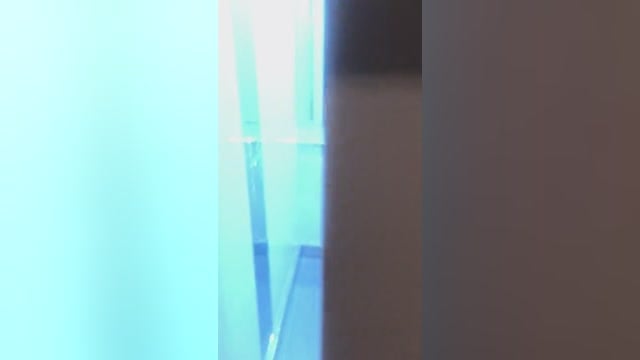 Chris Diamond Come Dentro de um Desconhecido no Elevador