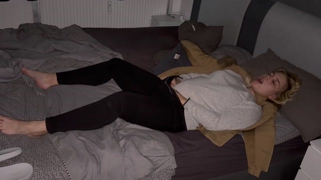 Bonieclydeerotik Esfrega Sua Buceta Molhada Até um Orgasmo Intenso