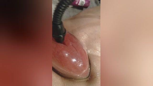 Daphne Coxx Stretches Her Cunt With Toys And Fists